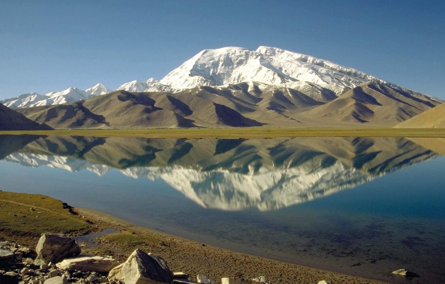 Muztagh Ata (7545-M), K2 base camp via gondogoro la trek, K2 base camp and concordia trek, Trekking in karakoram Images